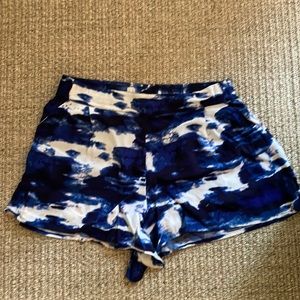 Michael stars flowey tie dye shorts size s